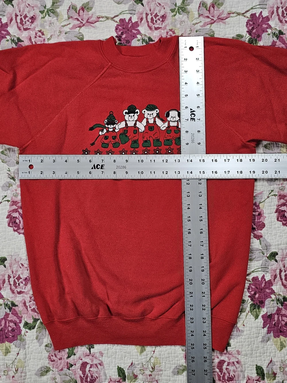 VTG 80s Raglan Hanes Red Crewneck Sweatshirt Winter Teddy Bear M